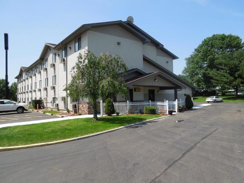 Super 8 By Wyndham Kent/Akron Area Kültér fotó